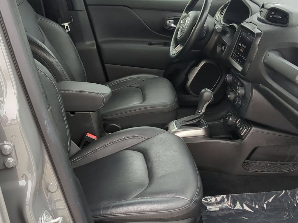 Thumbnail: 2021 Jeep Renegade - 11