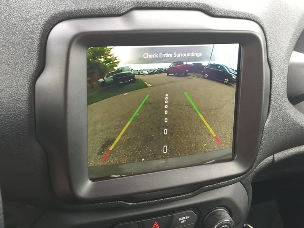 Thumbnail: 2021 Jeep Renegade - 30