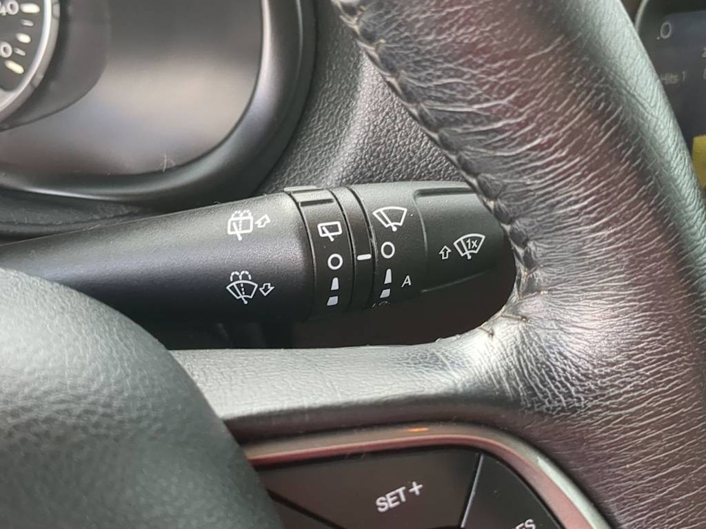 Thumbnail: 2021 Jeep Renegade - 30