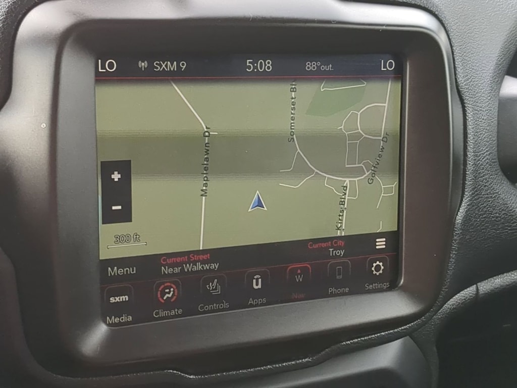 Thumbnail: 2021 Jeep Renegade - 31
