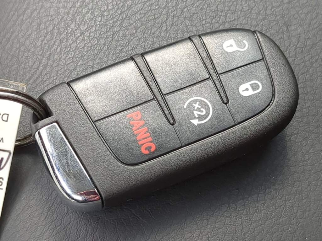 Thumbnail: 2021 Jeep Renegade - 18
