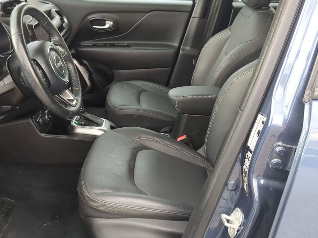 Thumbnail: 2021 Jeep Renegade - 10