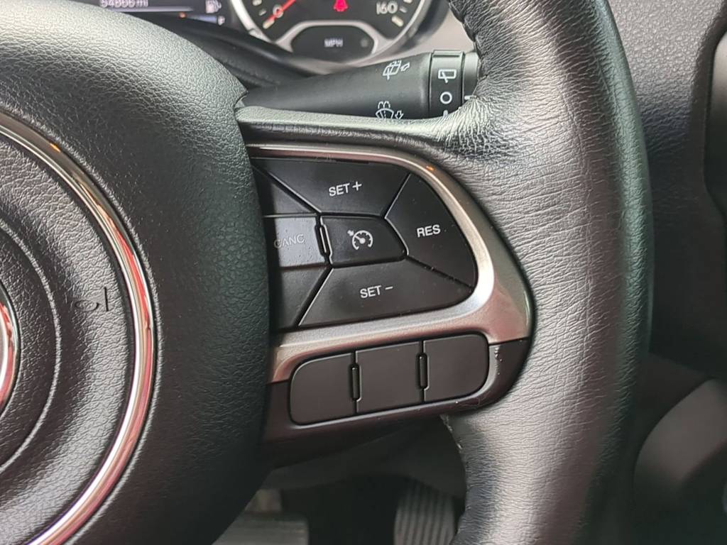 Thumbnail: 2021 Jeep Renegade - 29