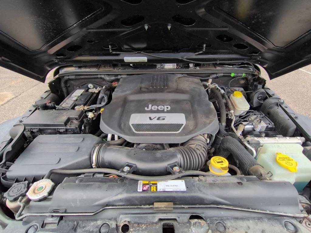 Thumbnail: 2016 Jeep Wrangler - 9