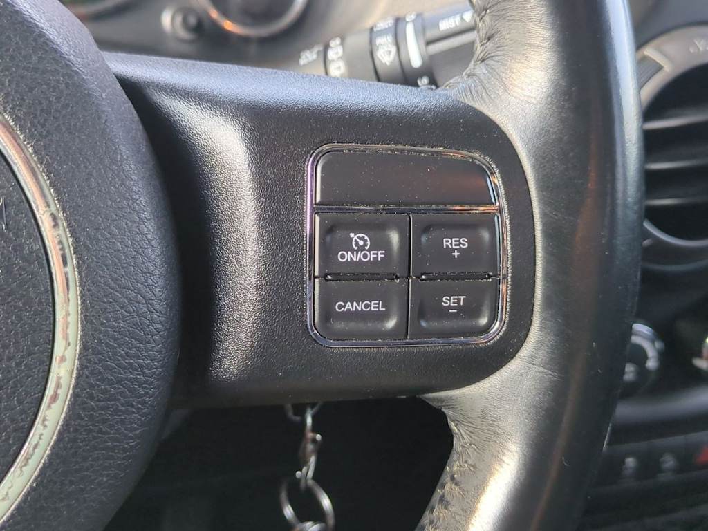 Thumbnail: 2017 Jeep Wrangler - 29