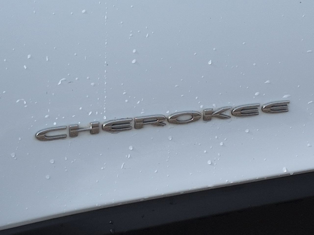 Thumbnail: 2022 Jeep Cherokee - 27