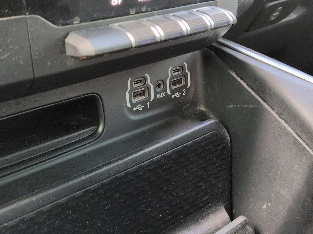 Thumbnail: 2020 RAM 1500 - 32