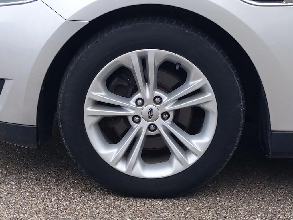 Thumbnail: 2016 Ford Taurus - 7