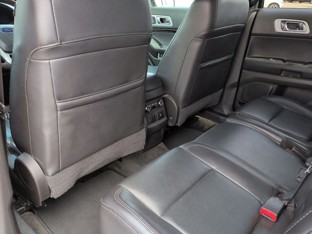 Thumbnail: 2015 Ford Explorer - 13