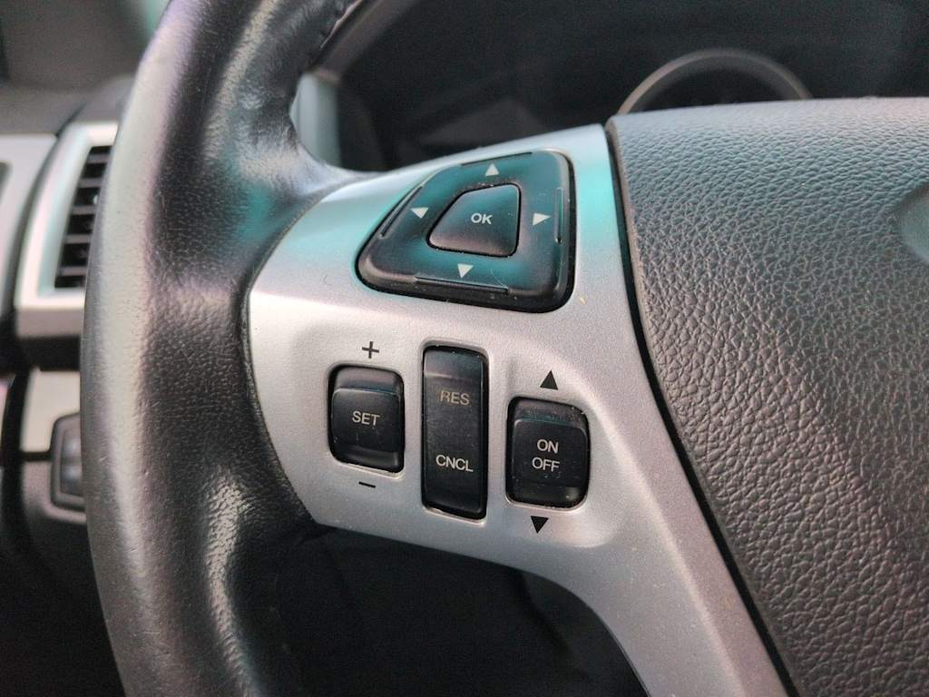 Thumbnail: 2015 Ford Explorer - 29