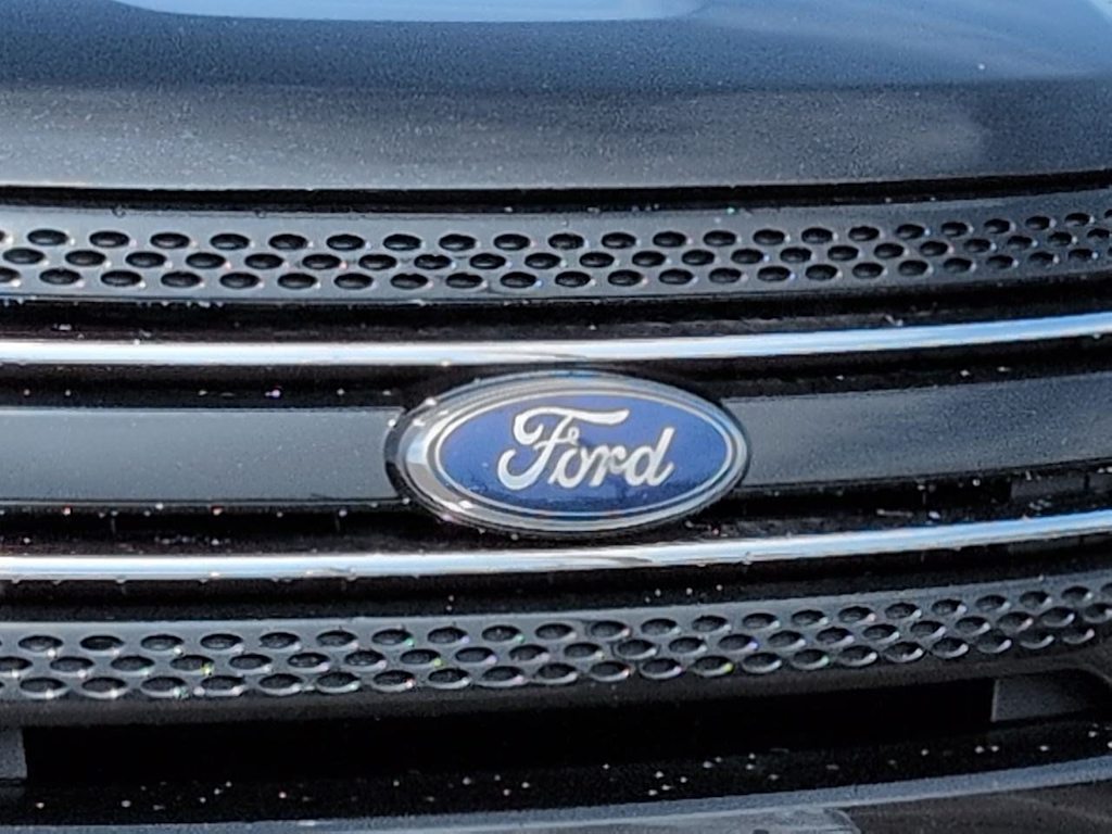 Thumbnail: 2015 Ford Explorer - 7