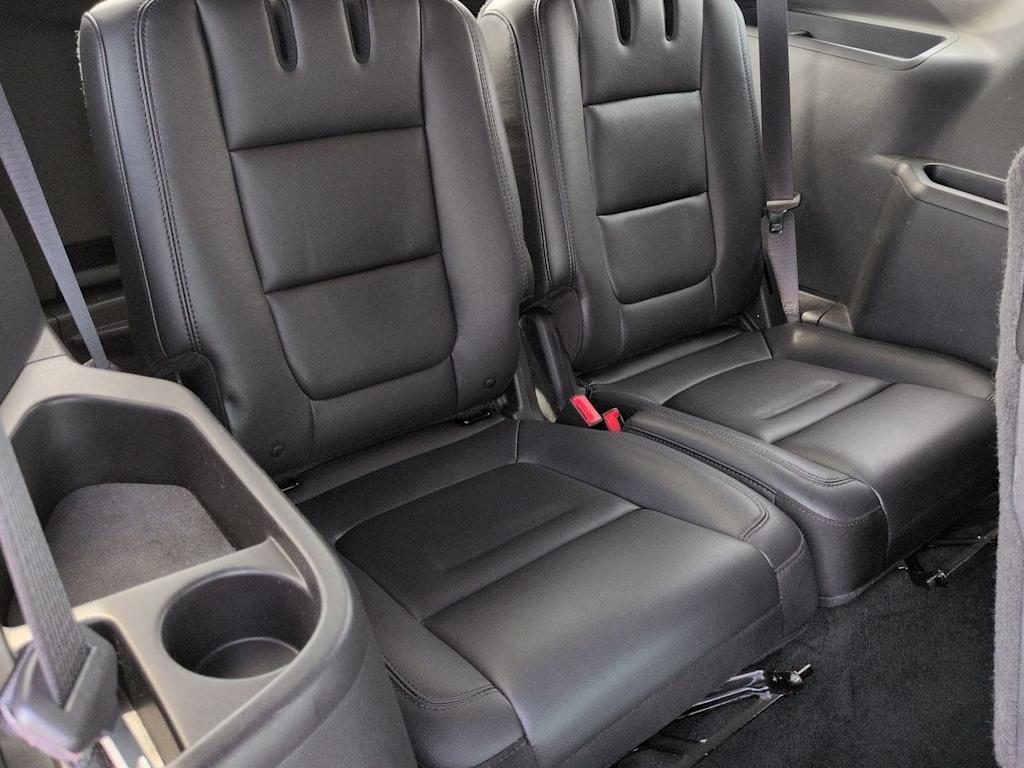 Thumbnail: 2015 Ford Explorer - 12