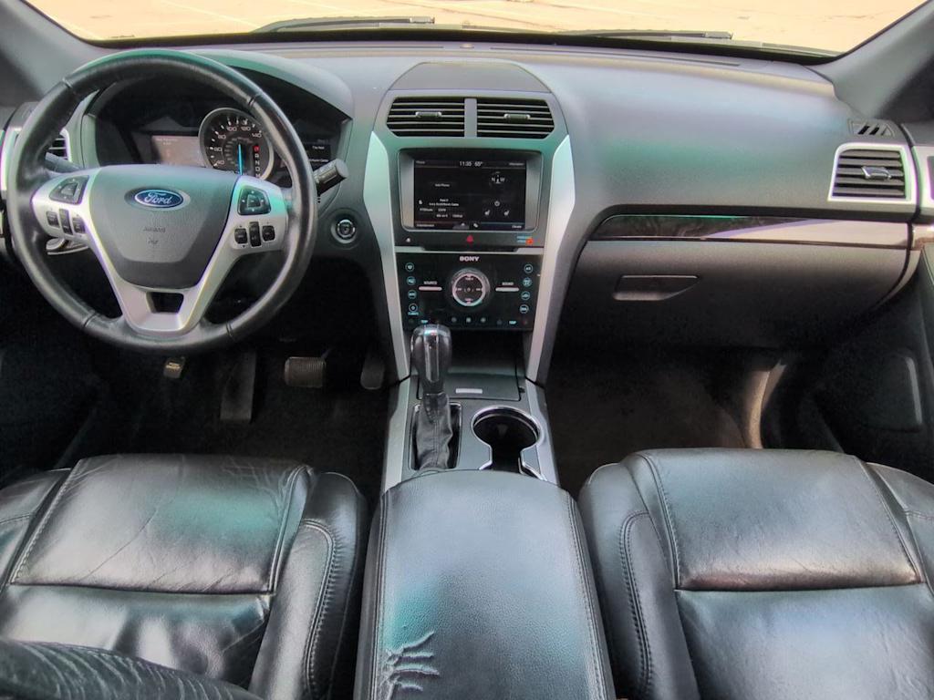 Thumbnail: 2015 Ford Explorer - 10