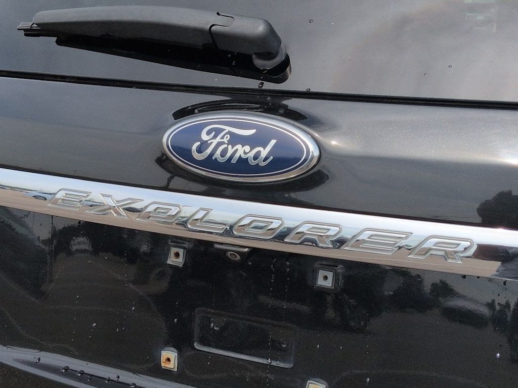 Thumbnail: 2015 Ford Explorer - 23