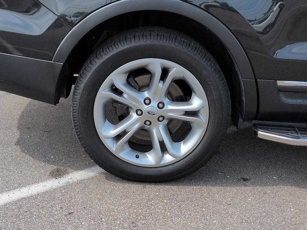 Thumbnail: 2015 Ford Explorer - 8