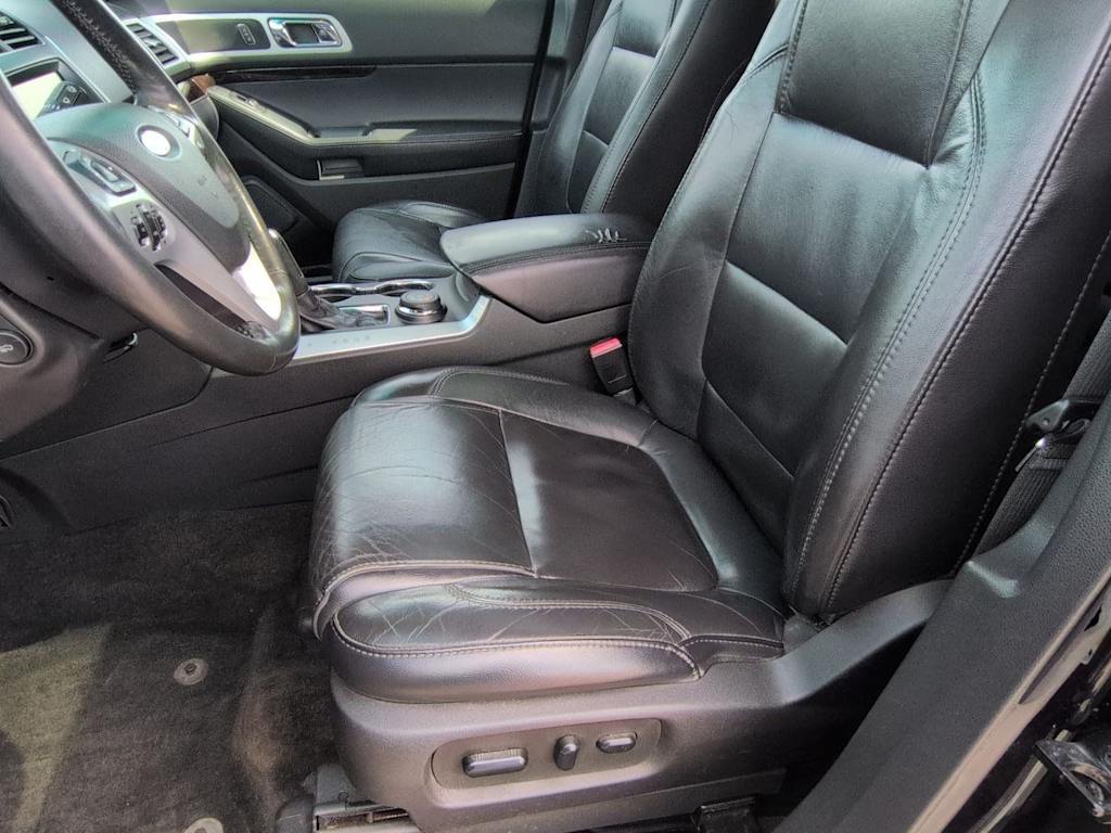 Thumbnail: 2015 Ford Explorer - 11
