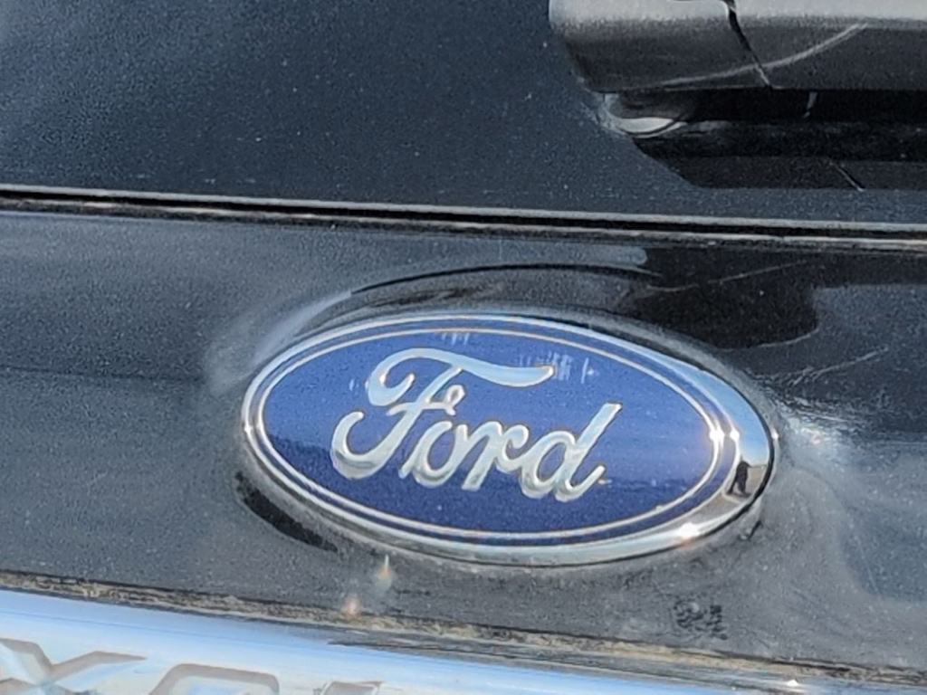 Thumbnail: 2018 Ford Explorer - 7