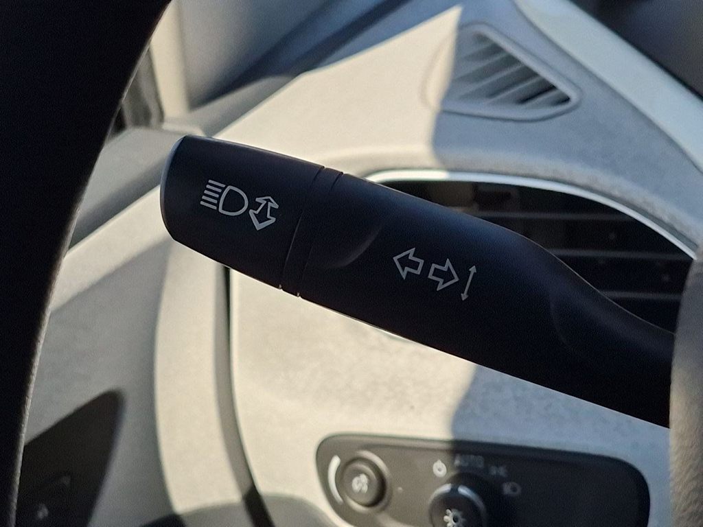 Thumbnail: 2020 Chevrolet Bolt EV - 31