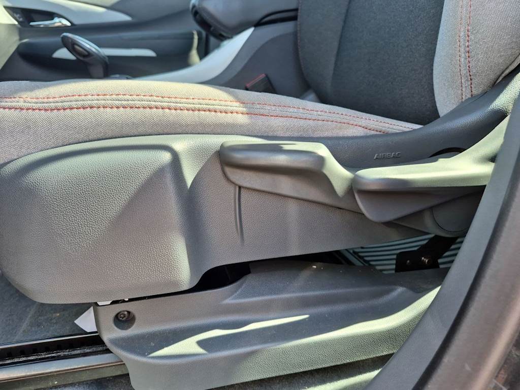 Thumbnail: 2020 Chevrolet Bolt EV - 26