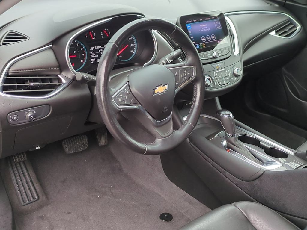 Thumbnail: 2020 Chevrolet Malibu - 2