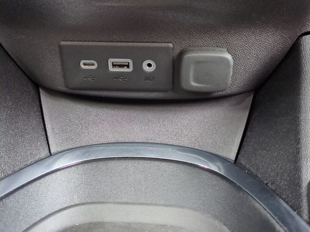 Thumbnail: 2020 Chevrolet Malibu - 32