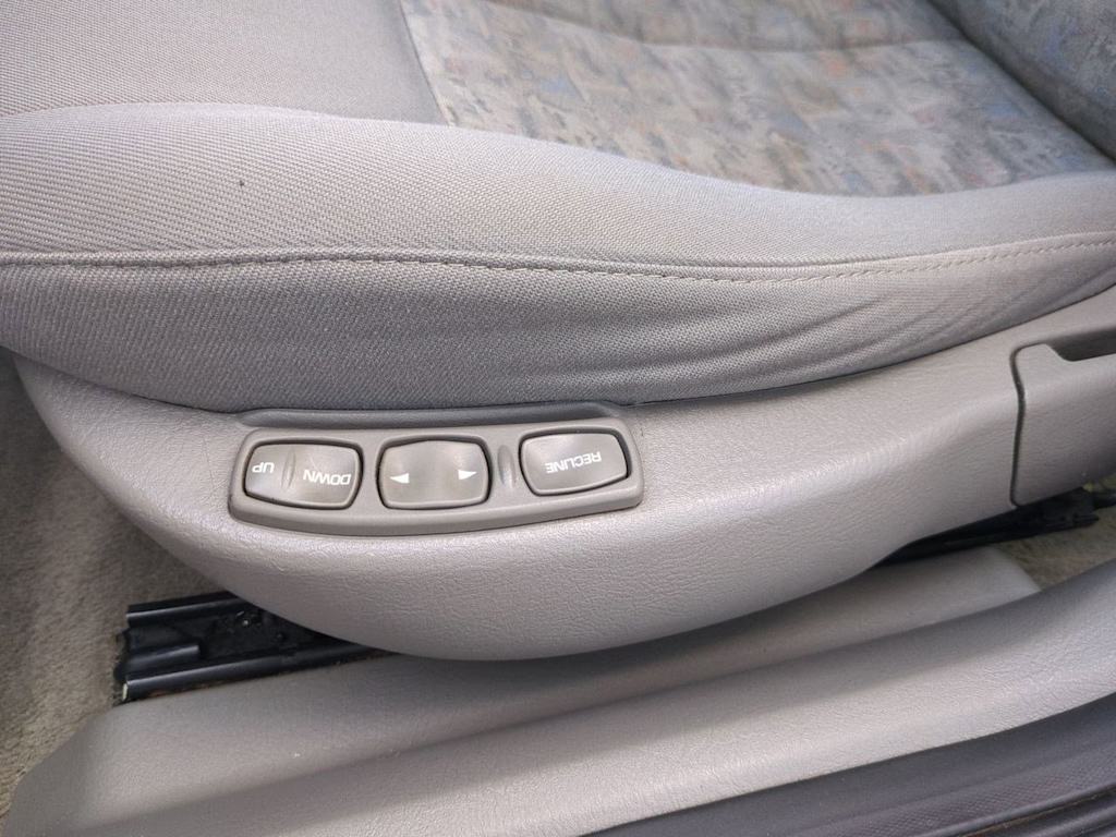 Thumbnail: 2004 Saturn L-Series - 24