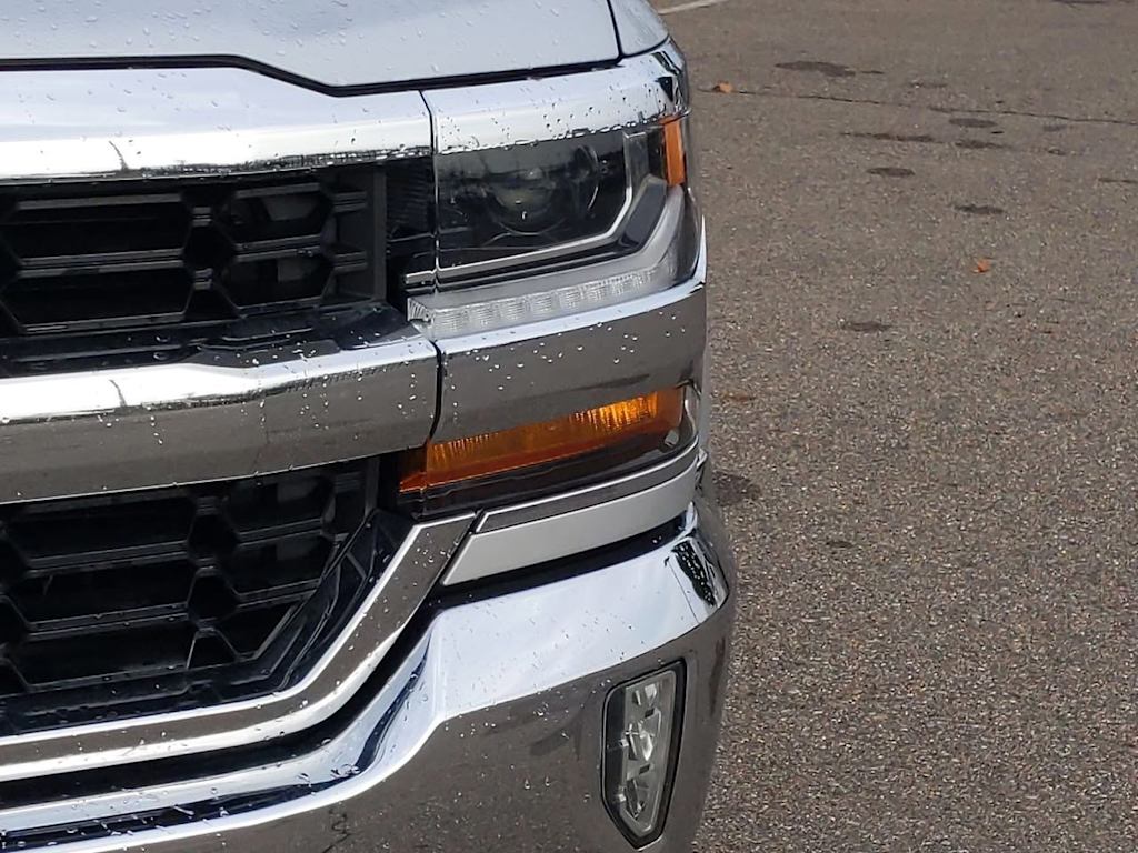Thumbnail: 2017 Chevrolet Silverado 1500 - 23