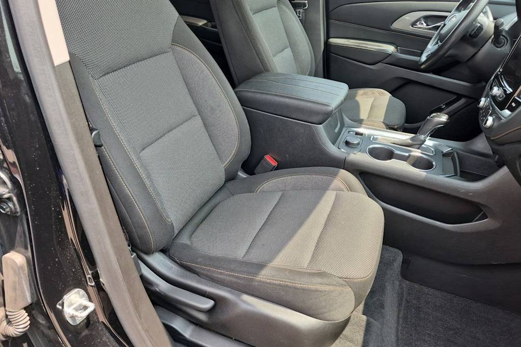 Thumbnail: 2020 Chevrolet Traverse - 26
