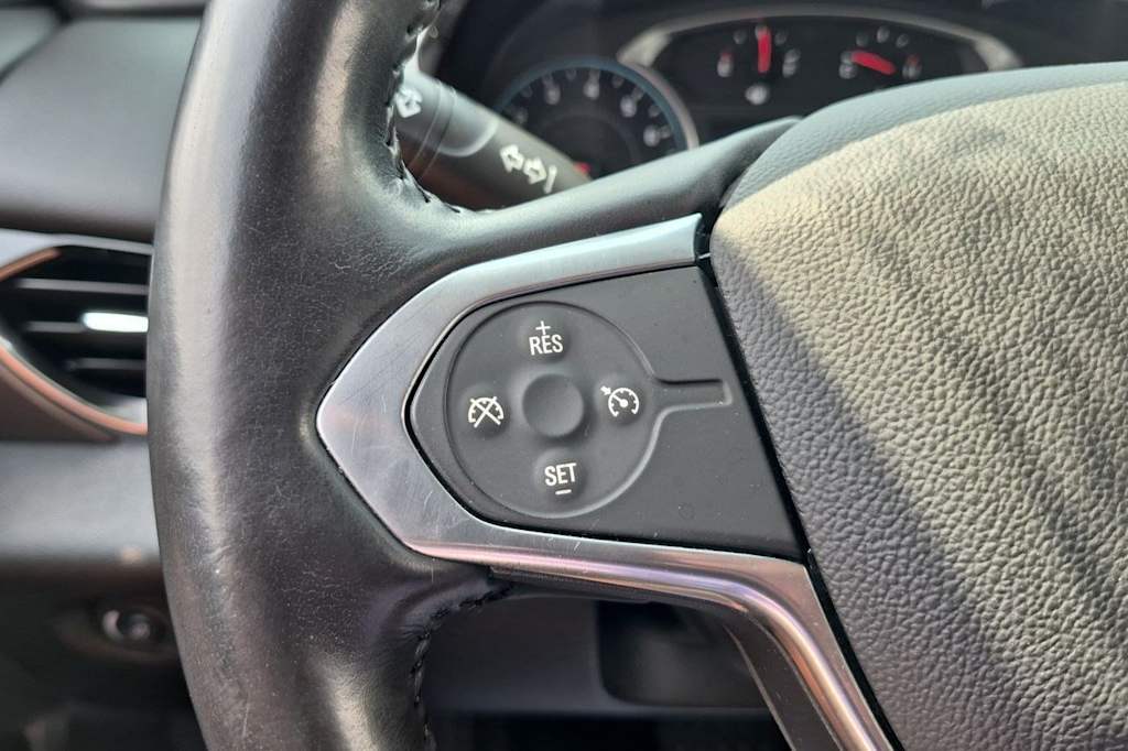 Thumbnail: 2020 Chevrolet Traverse - 27