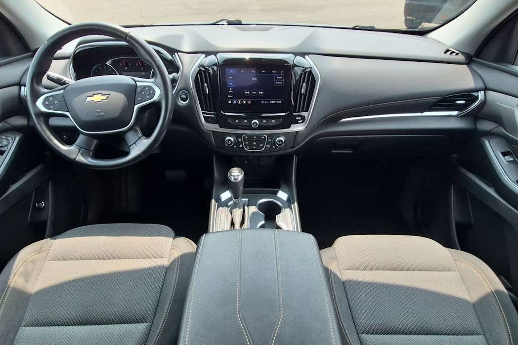Thumbnail: 2020 Chevrolet Traverse - 10