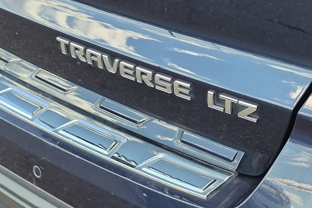 Thumbnail: 2015 Chevrolet Traverse - 25