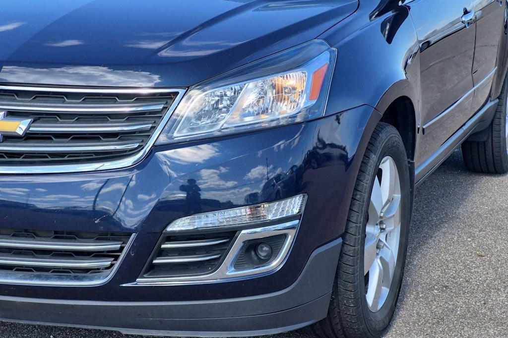 Thumbnail: 2015 Chevrolet Traverse - 24