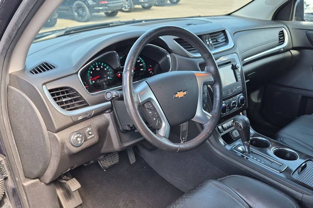 Thumbnail: 2015 Chevrolet Traverse - 2