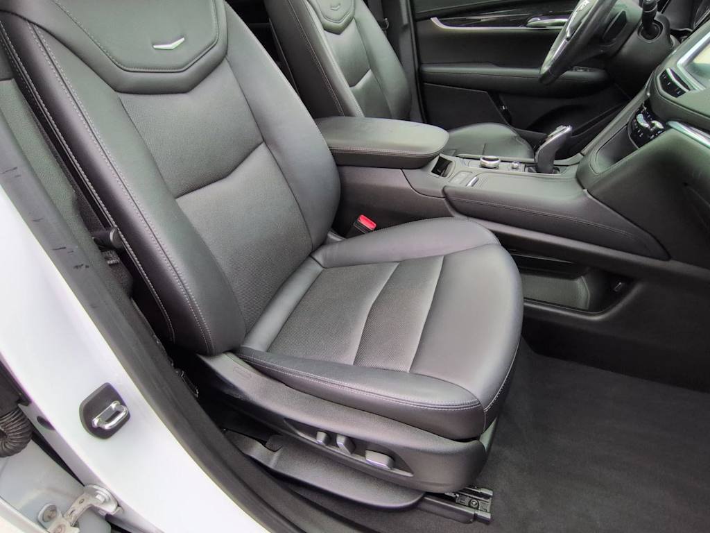 Thumbnail: 2020 Cadillac XT5 - 12