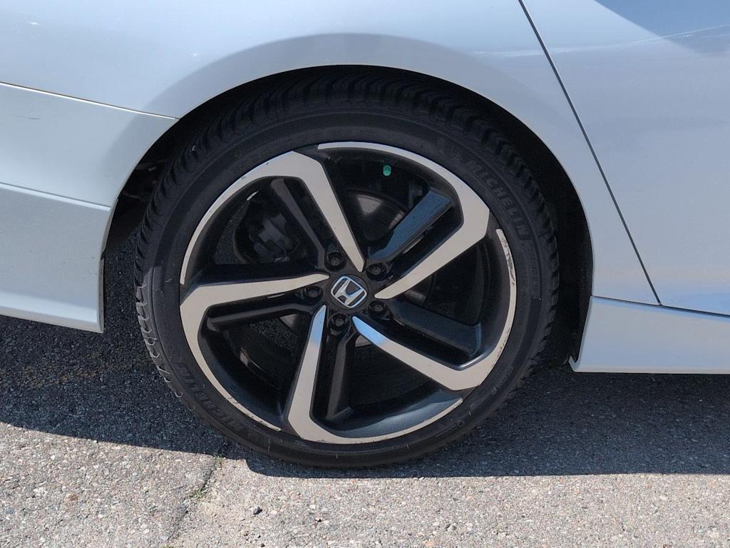 Thumbnail: 2019 Honda Accord - 8