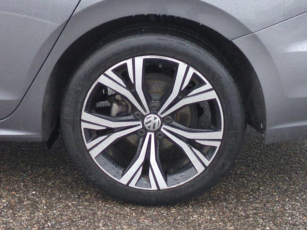 Thumbnail: 2022 Volkswagen Passat - 24