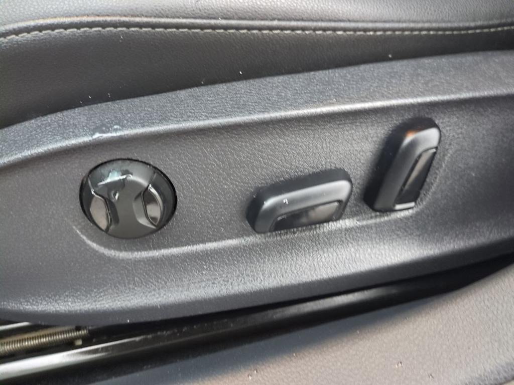 Thumbnail: 2022 Volkswagen Passat - 25