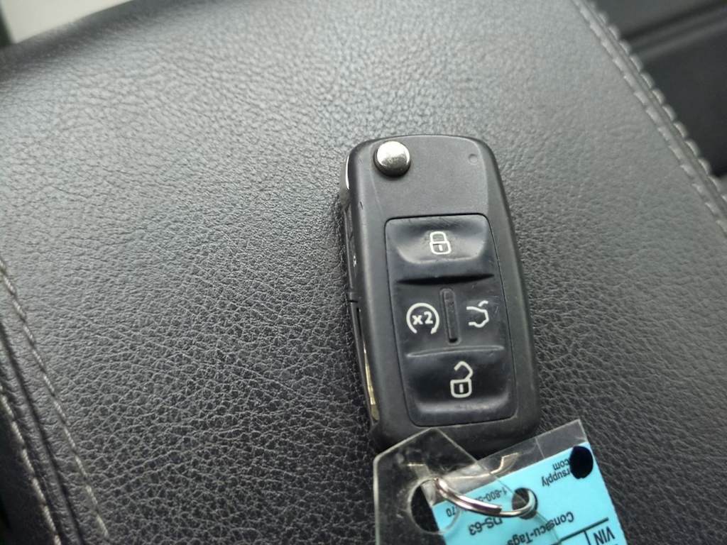 Thumbnail: 2022 Volkswagen Passat - 18