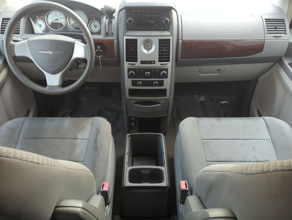 Thumbnail: 2010 Chrysler Town & Country - 2
