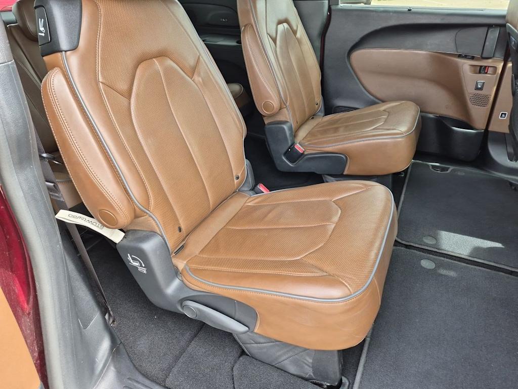 Thumbnail: 2020 Chrysler Pacifica - 25