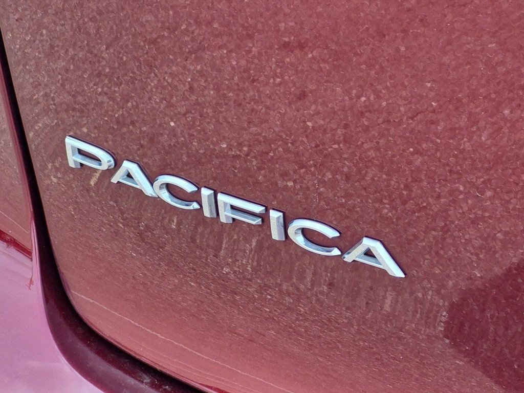 Thumbnail: 2020 Chrysler Pacifica - 7