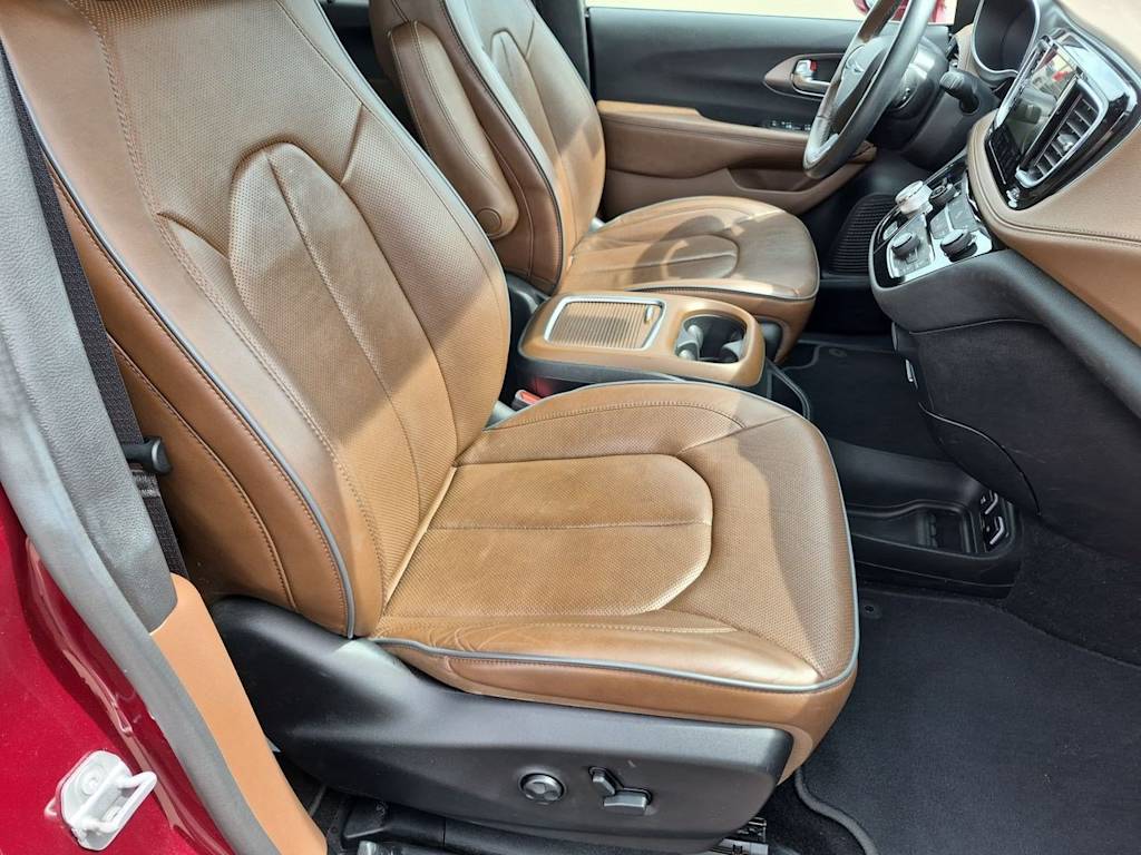 Thumbnail: 2020 Chrysler Pacifica - 27