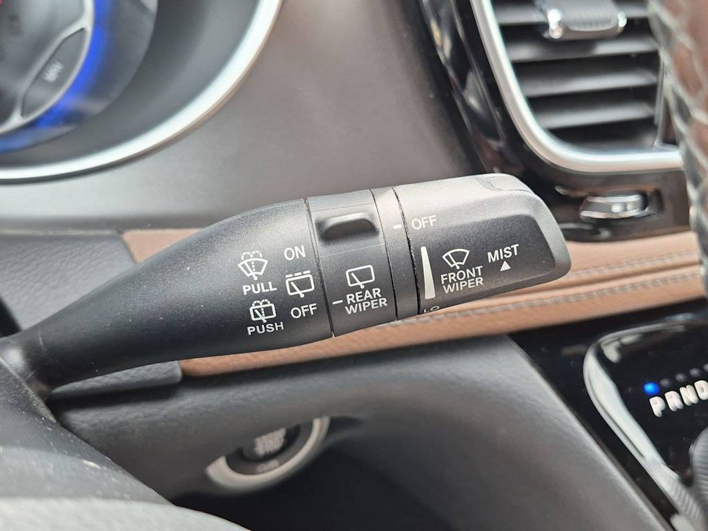 Thumbnail: 2020 Chrysler Pacifica - 30