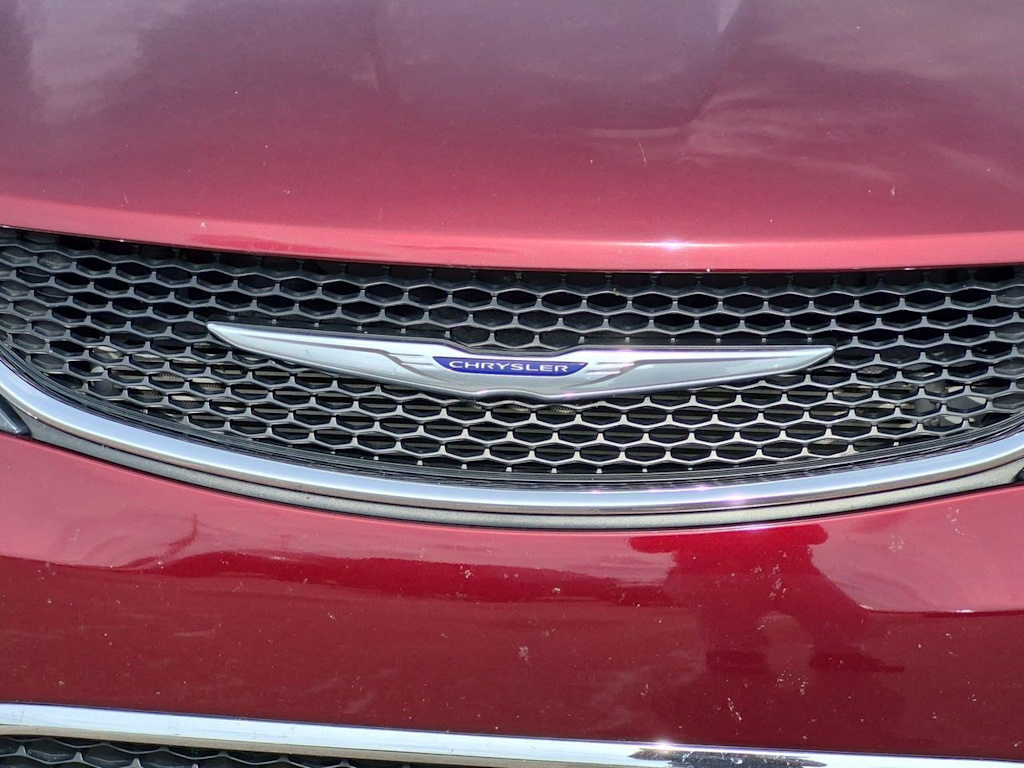 Thumbnail: 2020 Chrysler Pacifica - 18