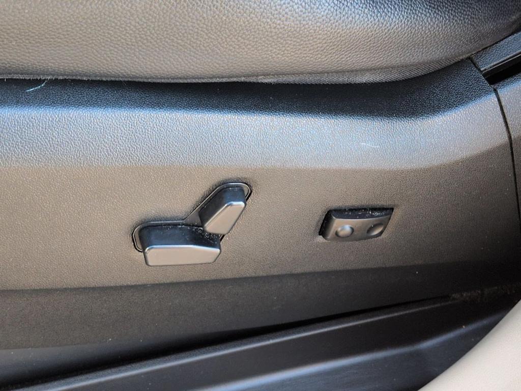 Thumbnail: 2019 Dodge Grand Caravan - 25