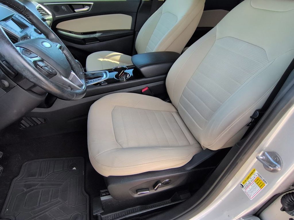 Thumbnail: 2015 Ford Edge - 11