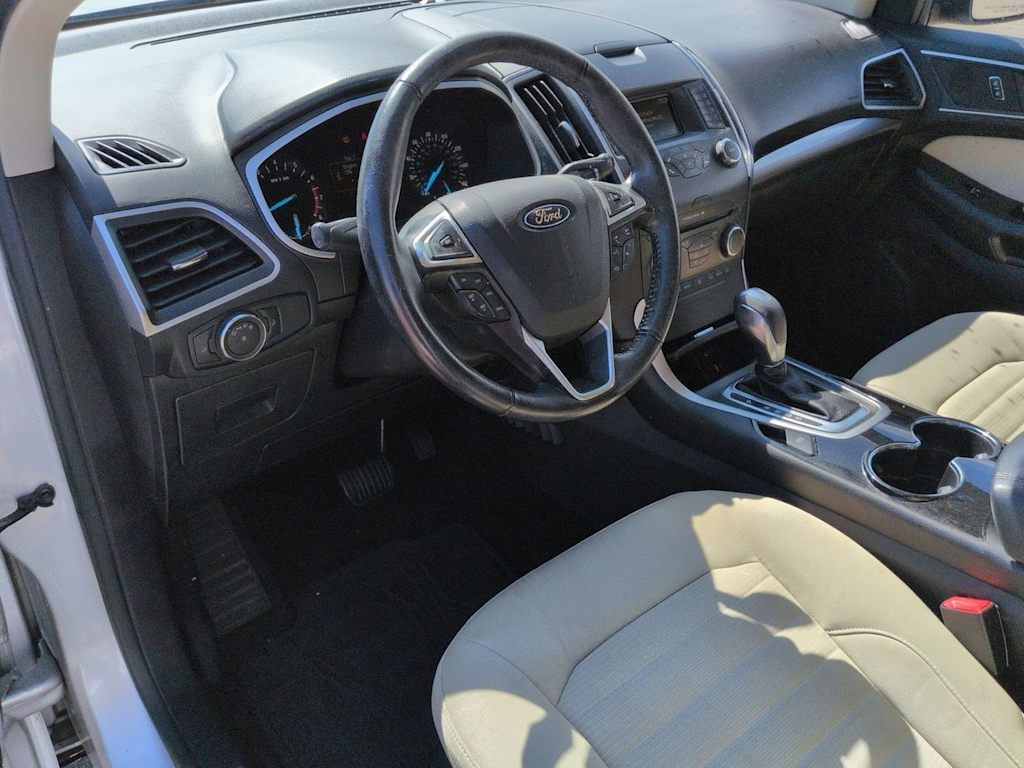 Thumbnail: 2015 Ford Edge - 2
