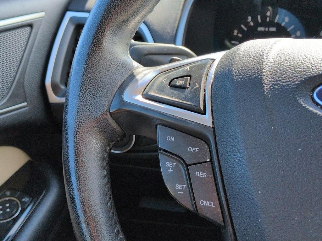 Thumbnail: 2015 Ford Edge - 29
