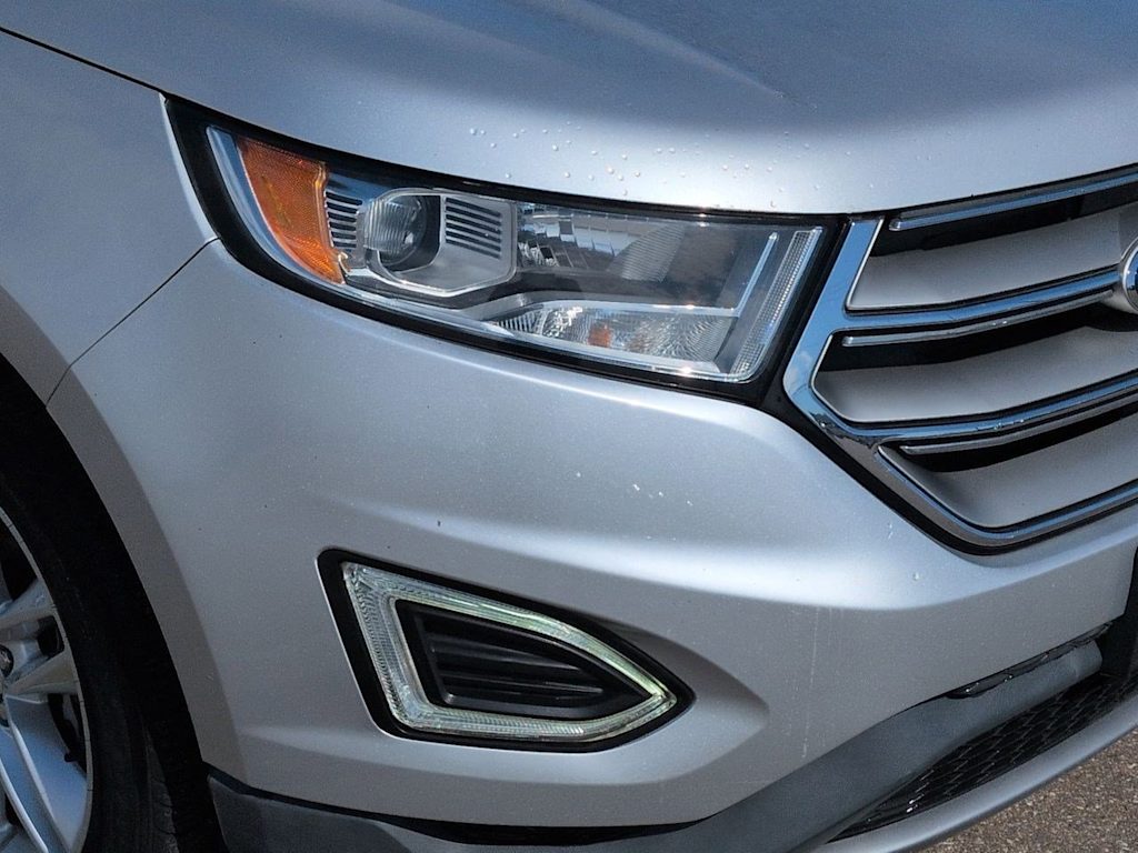Thumbnail: 2015 Ford Edge - 24