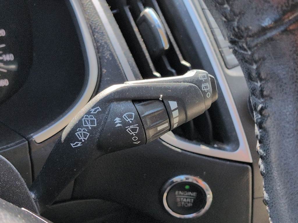 Thumbnail: 2015 Ford Edge - 31